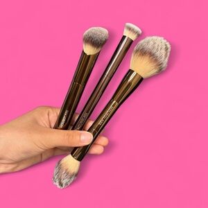 hourglass makeup brushes!
